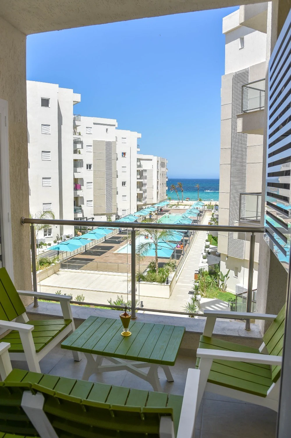 A louer très belle appartement vue de mer et piscine et jardin