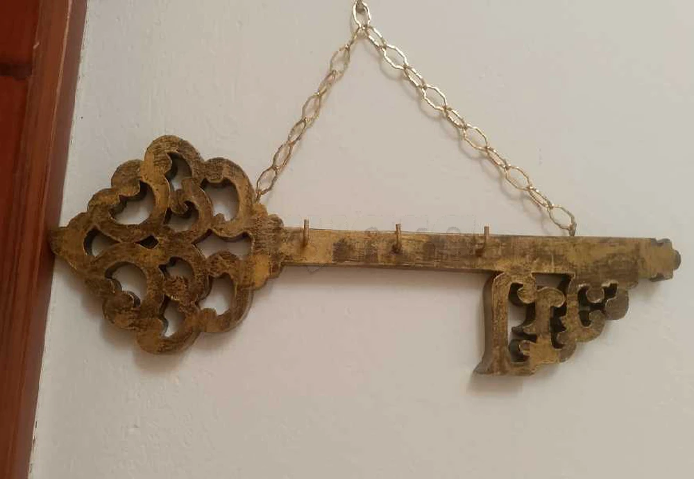 porte clé en bois (dimension 50/19 cm)