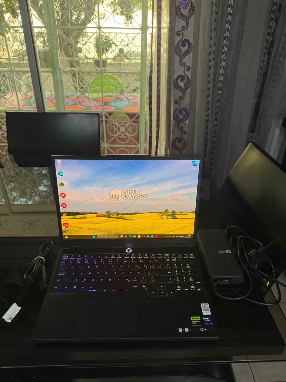 PC Gamer Legion 5i de Lenovo - Noir éclipse (Core Ultra 7-255HX d'Intel/RAM 16 Go/SSD 1 To/RTX 5050)