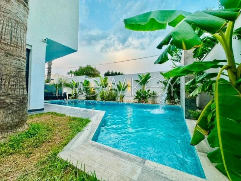 Magnifique villa avec piscine à El Menzah 8