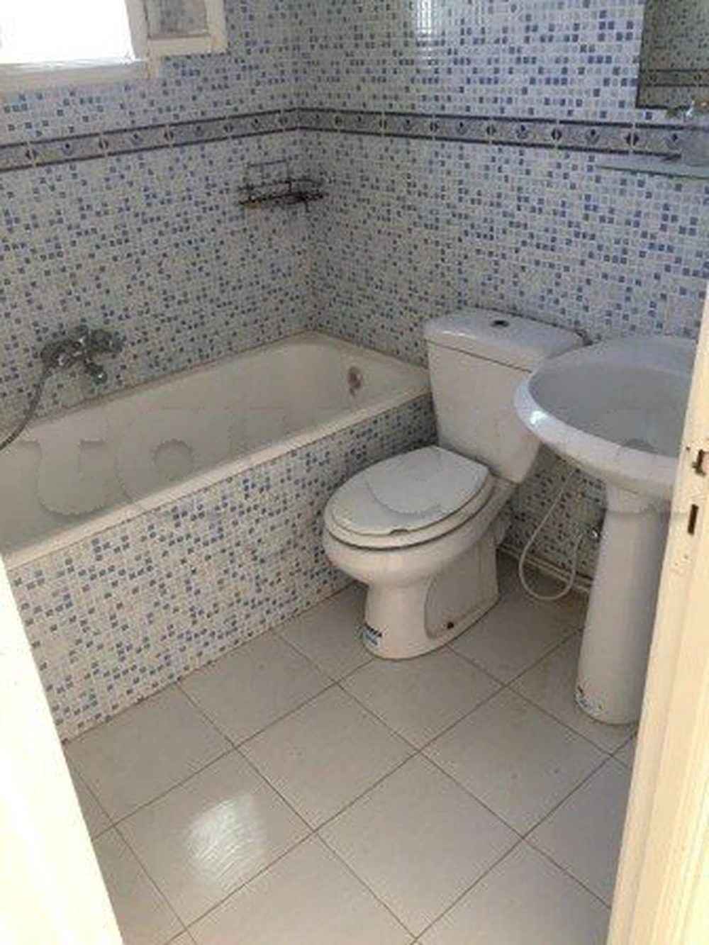 A louer appt S+2 cité Nozha Ariana