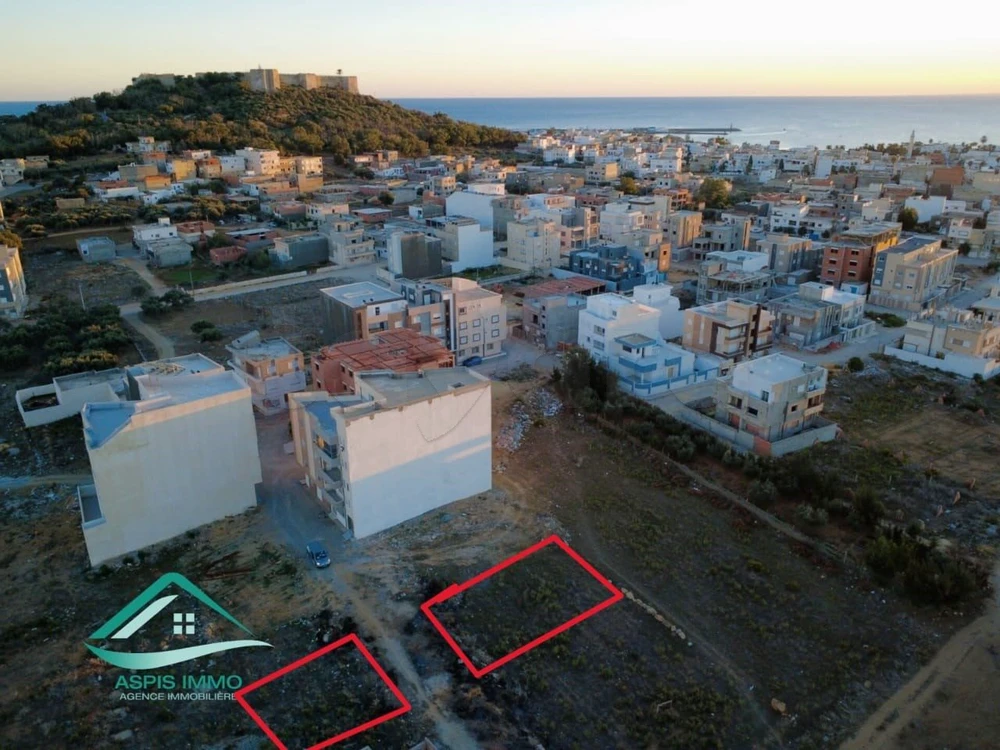Terrain d'habitation 296 m² à Jinen el Mansoura Kelibia