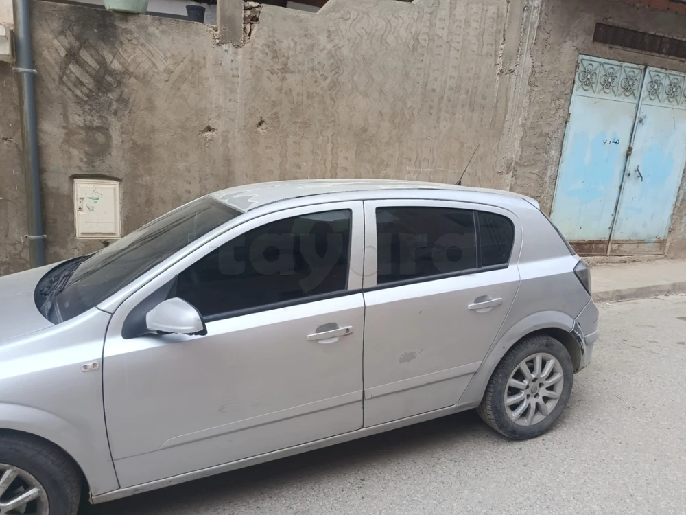 Carte voiture Opel Astra