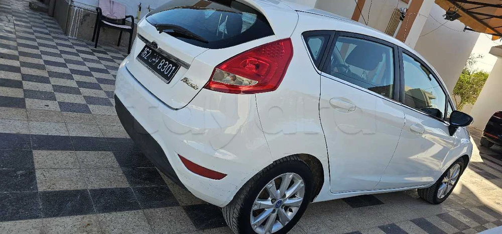 Carte voiture Ford Fiesta