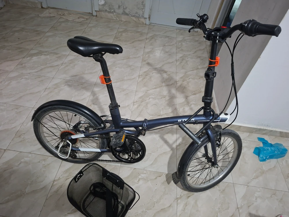 Betwin pliable