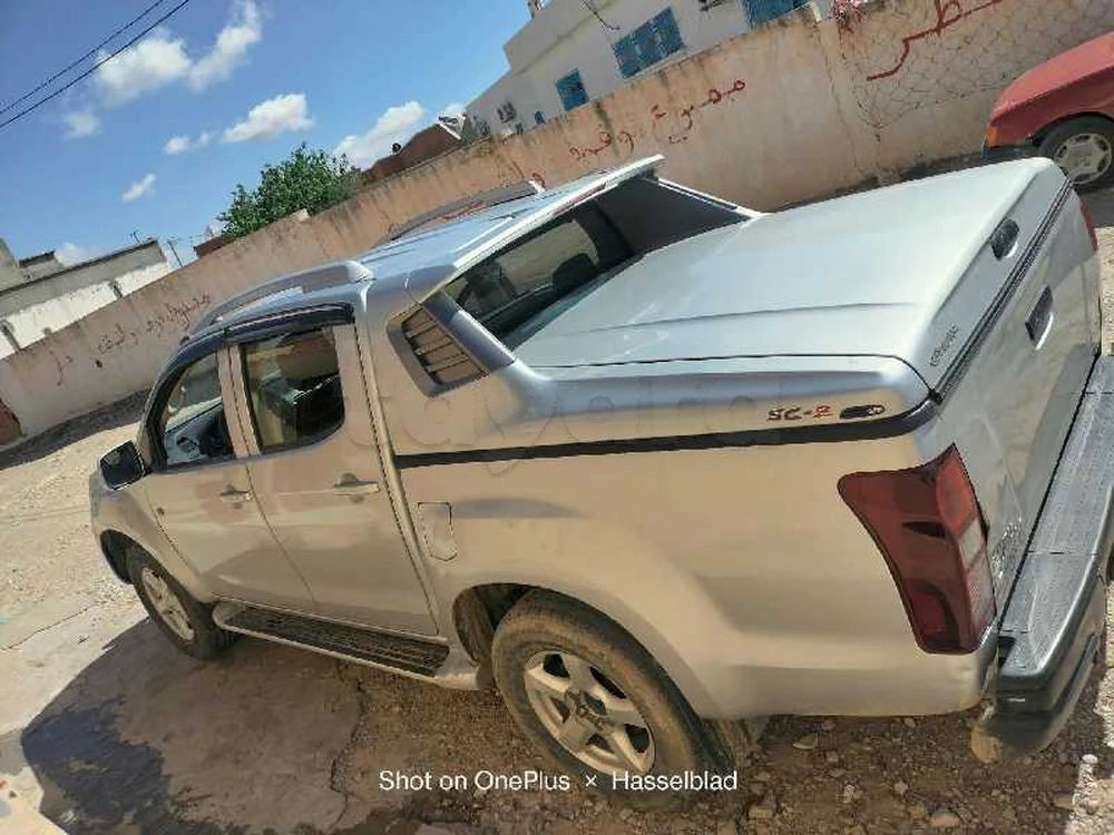 Isuzu D-Max