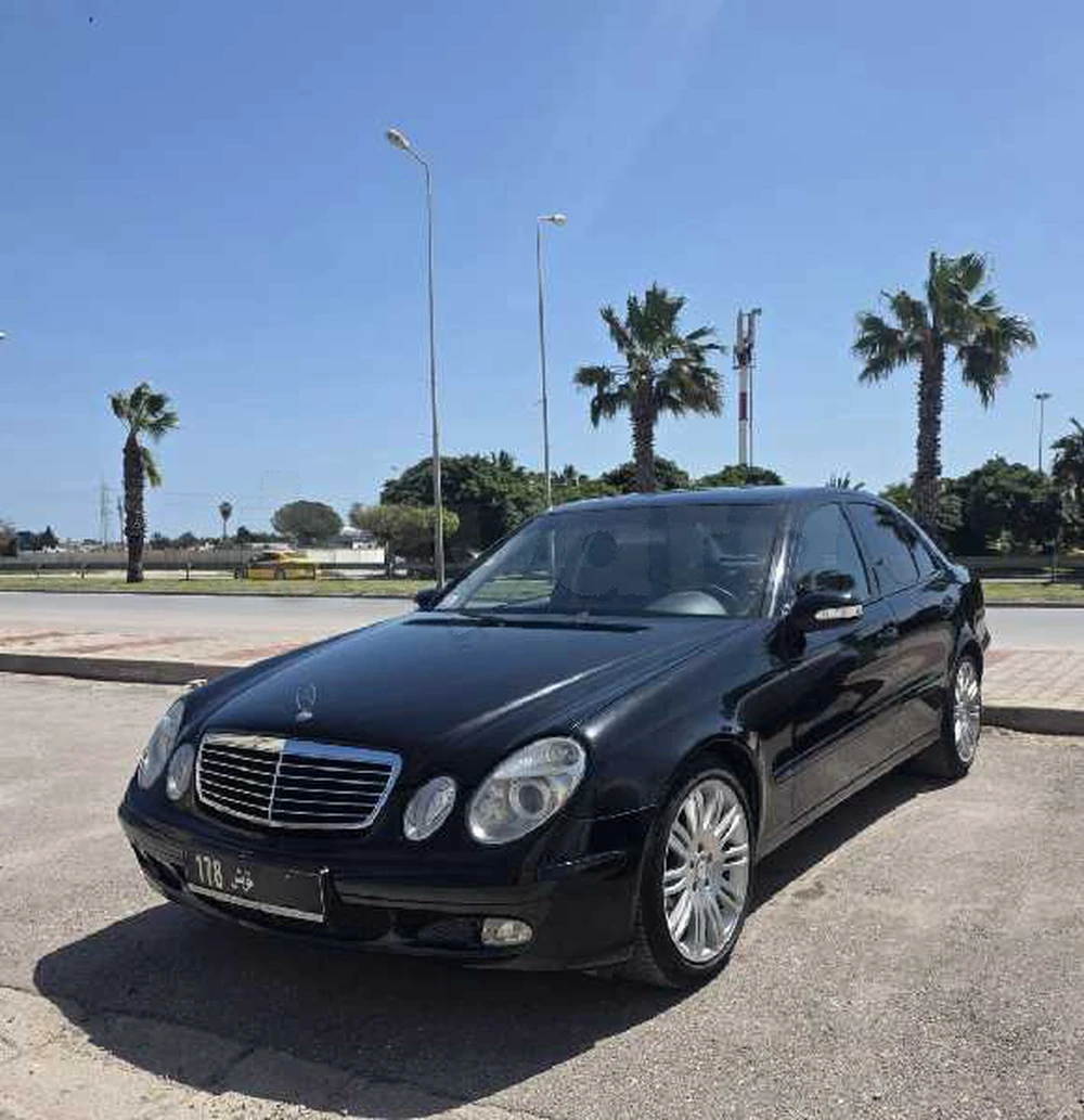 Carte voiture Mercedes-Benz Classe E