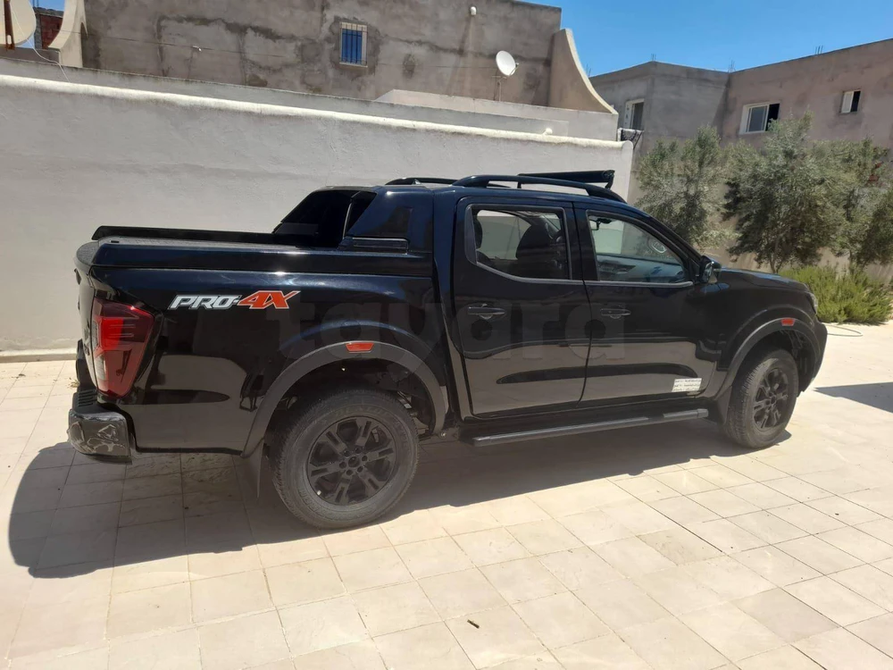 Nissan Pick up