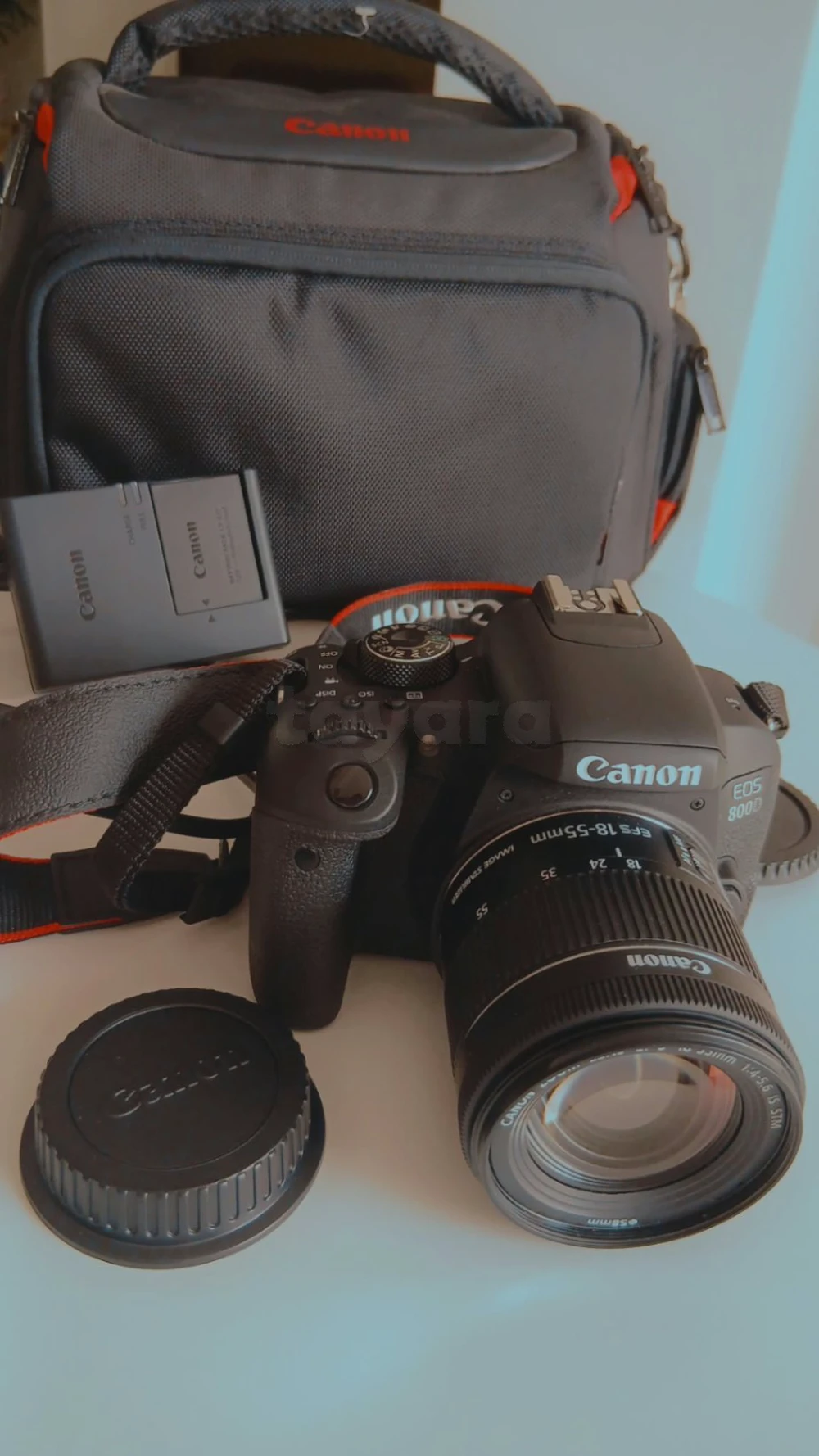À vendre — Canon EOS 800D + objectif 18–55 mm IS STM + accessoires