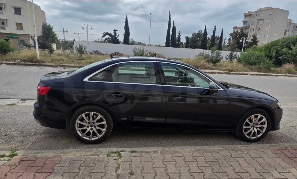 Carte voiture Audi A4