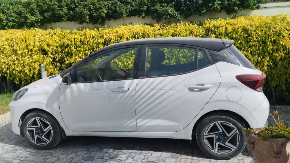 Carte voiture Hyundai i10