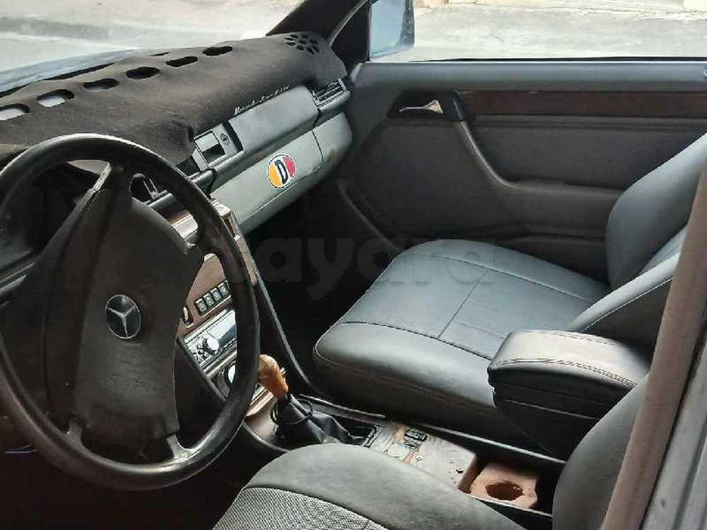 Mercedes-Benz 250