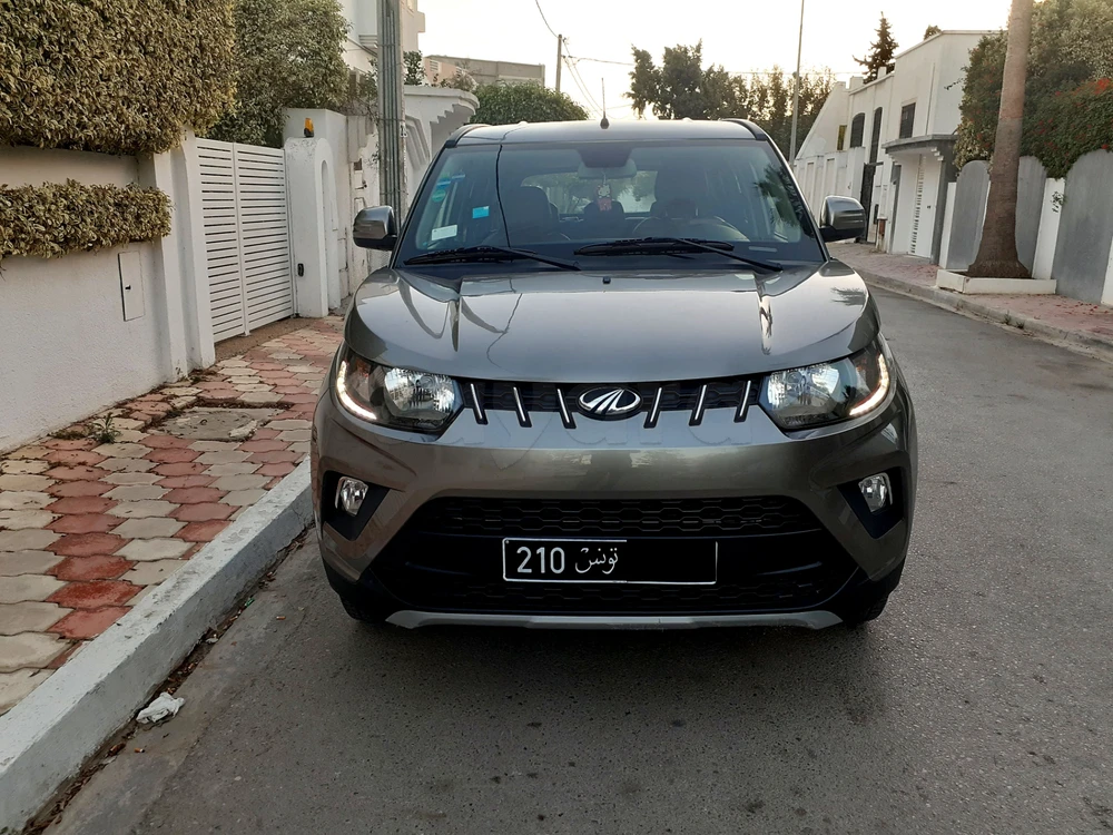 Carte voiture Mahindra Hover