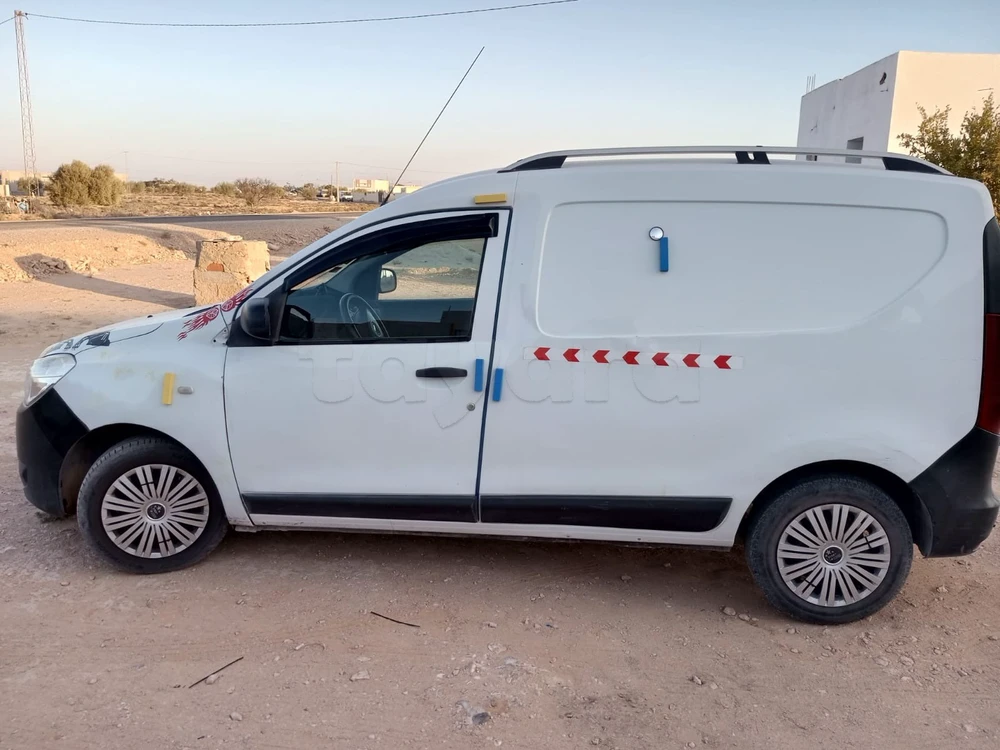 Carte voiture Dacia Dokker