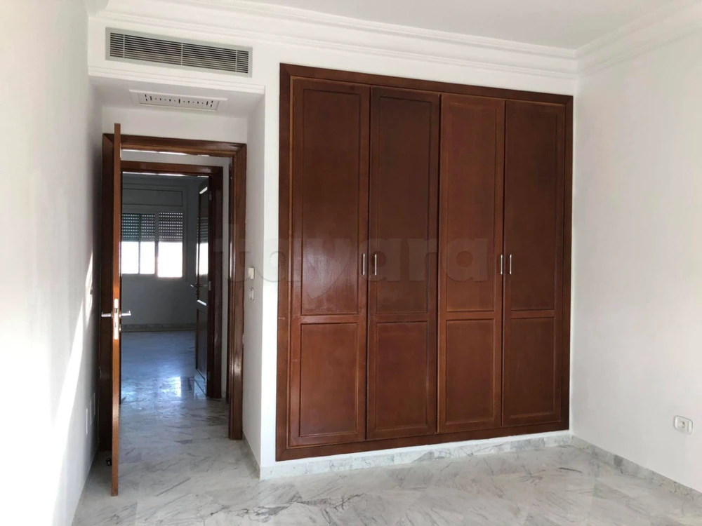 VENTE APPARTEMENT S+2 DE 132 M2 AU CENTRE URBAIN NORD