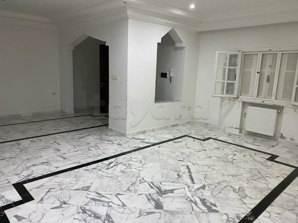 Étage de villa plus garage à Ezzahra