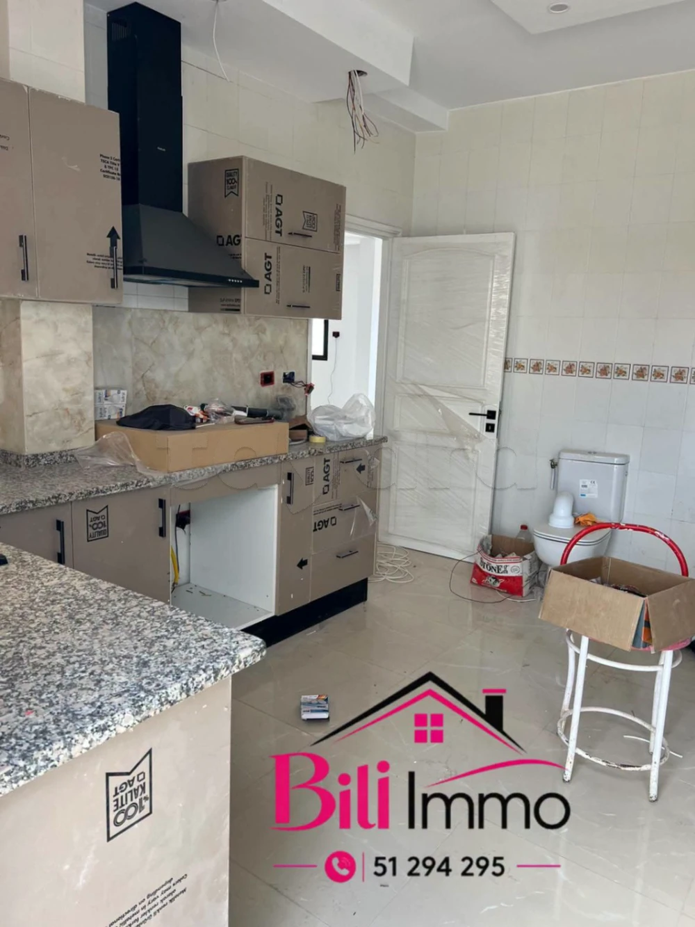 Un étage d'une villa s+4 jamais habité à sahloul