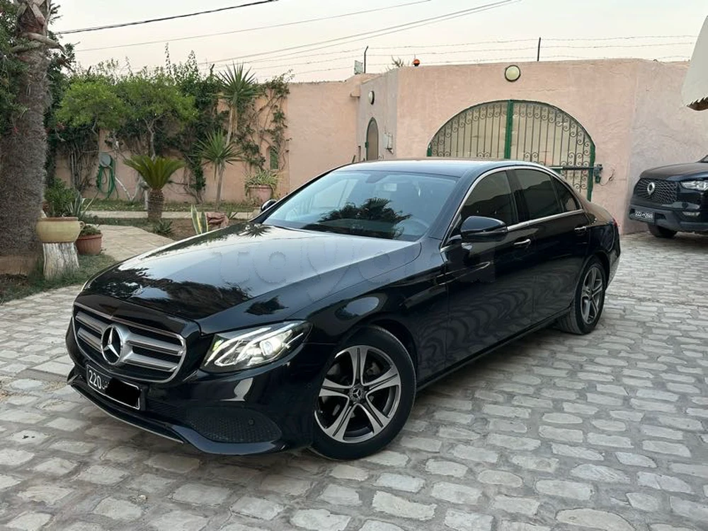 Carte voiture Mercedes-Benz Classe E