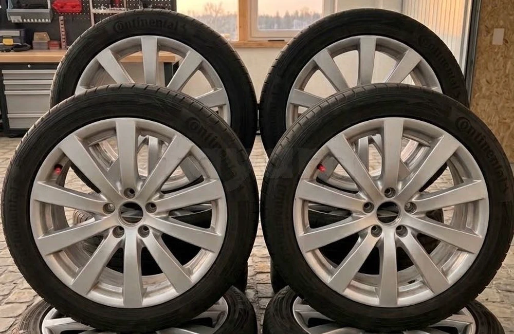 A VENDRE : 4 Jantes Origine Porsche Cayenne 20" + Pneus Continental