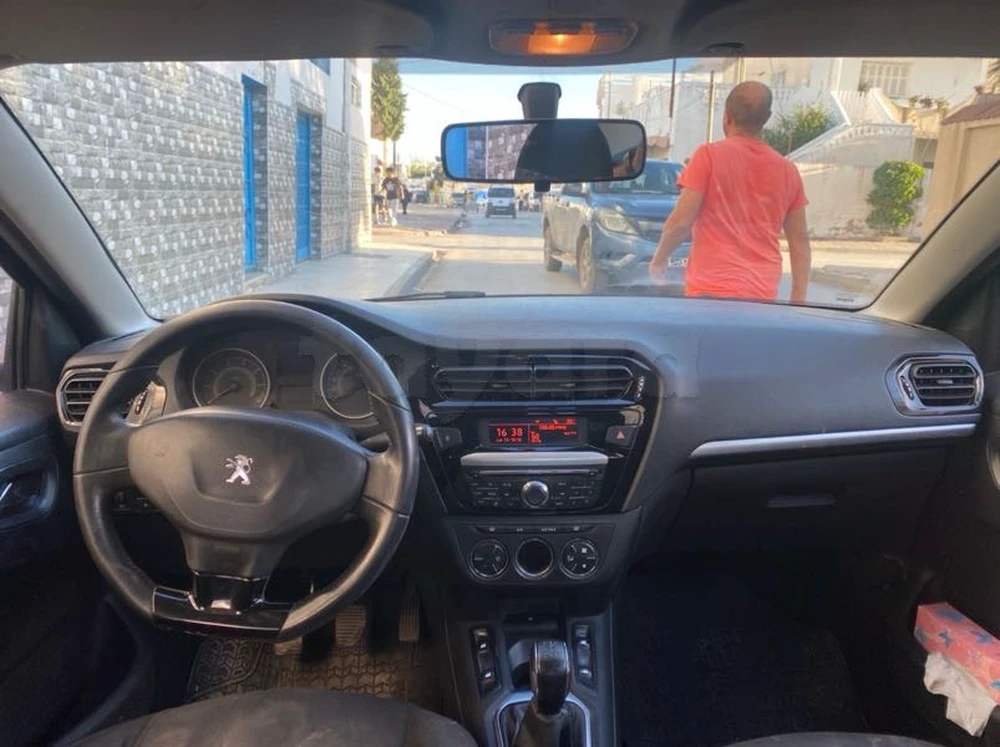Peugeot 301