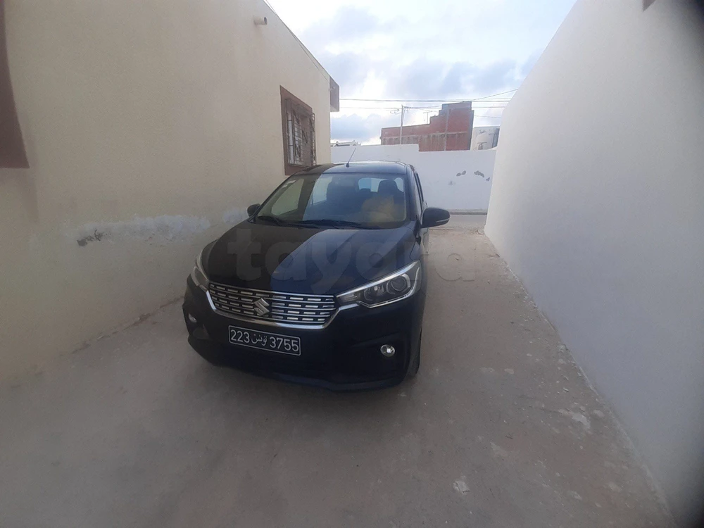 SUZUKI ERTIGA