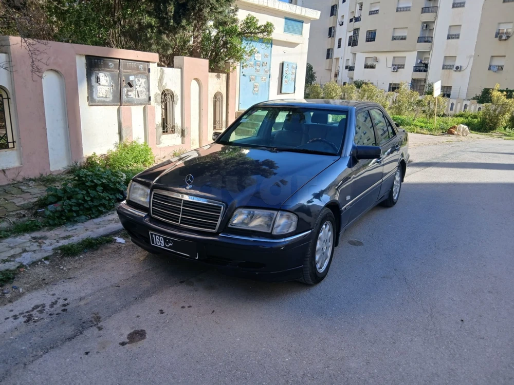 Carte voiture Mercedes-Benz Classe E