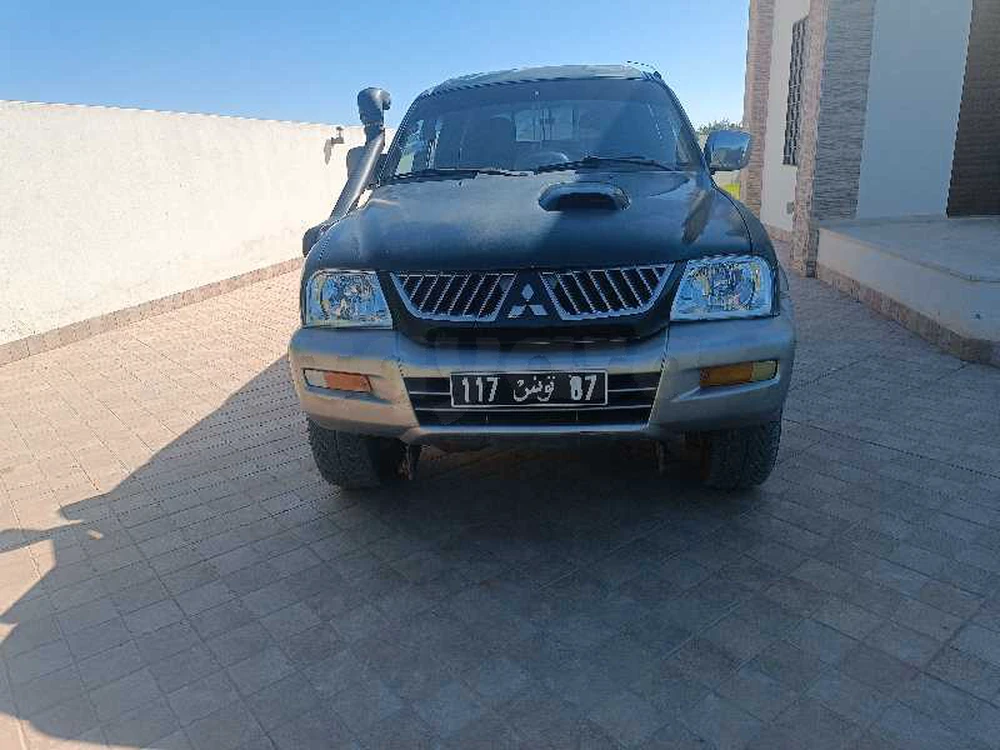 Carte voiture Mitsubishi L200