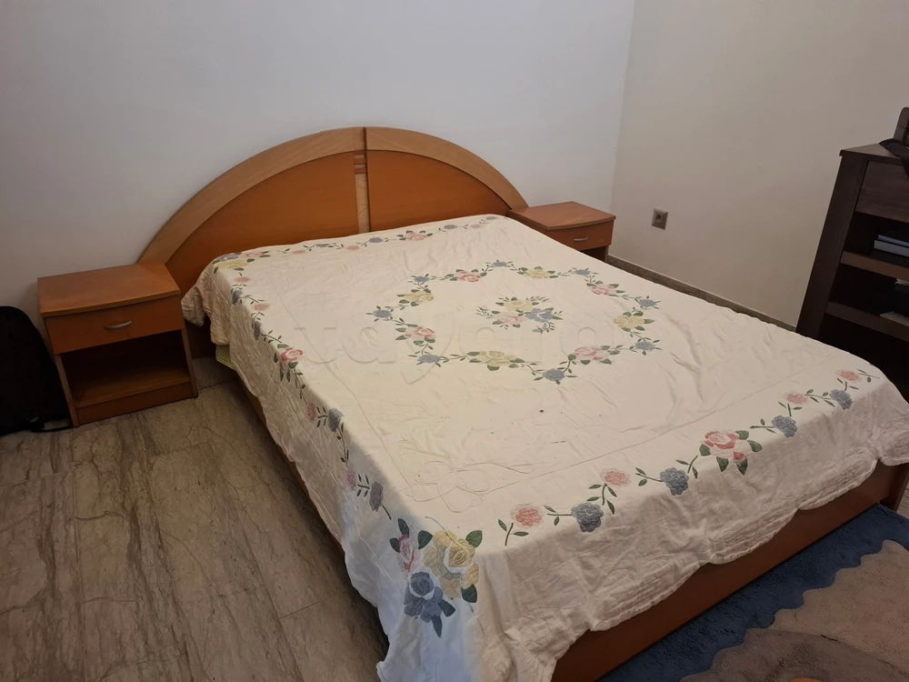 Chambre à coucher en bon état