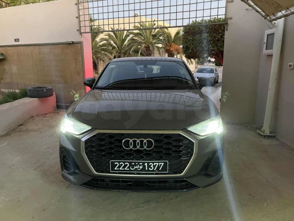 Carte voiture Audi Q3