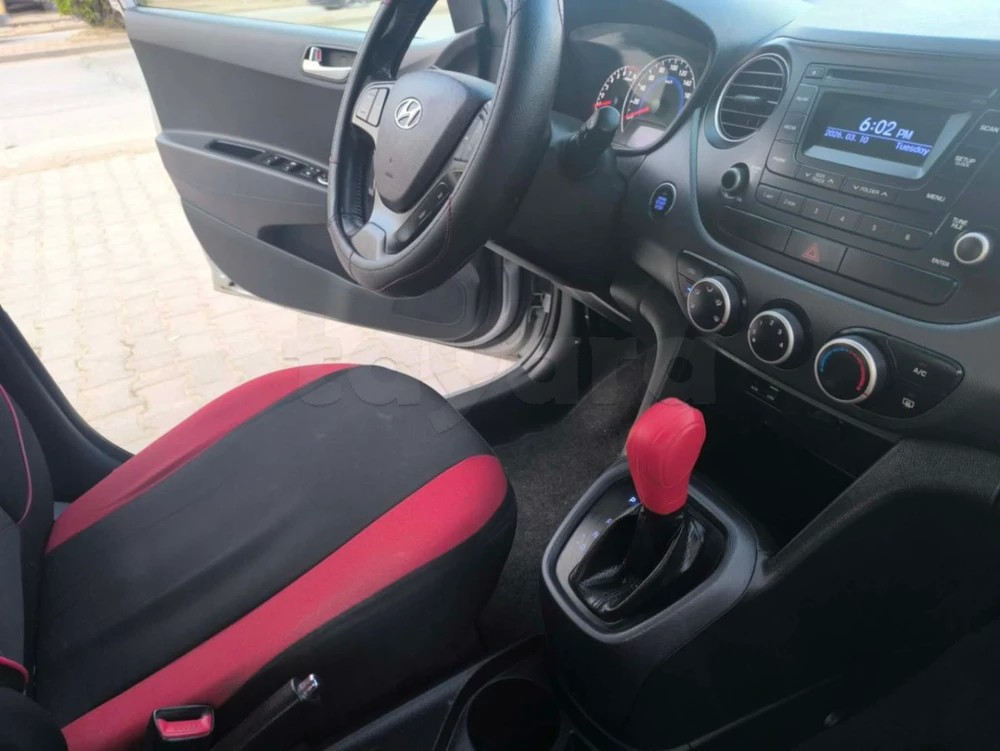 Carte voiture Hyundai i10