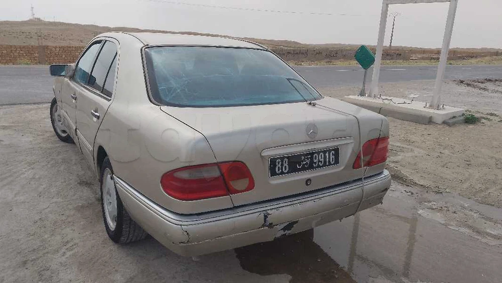 Carte voiture Mercedes-Benz 220