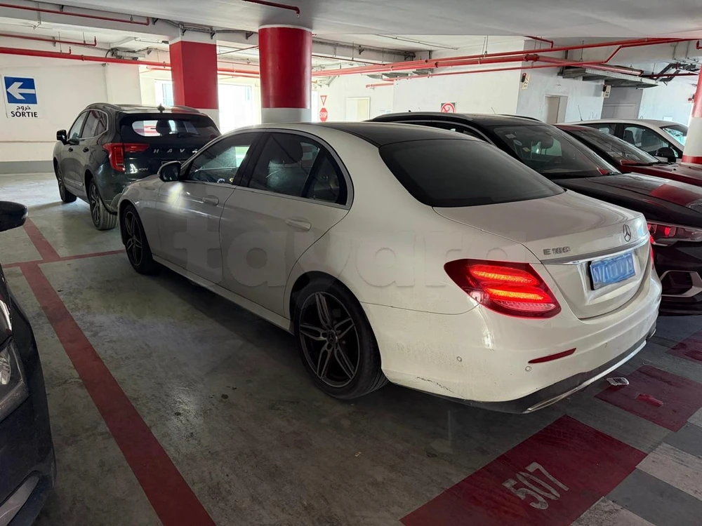 Carte voiture Mercedes-Benz Classe E