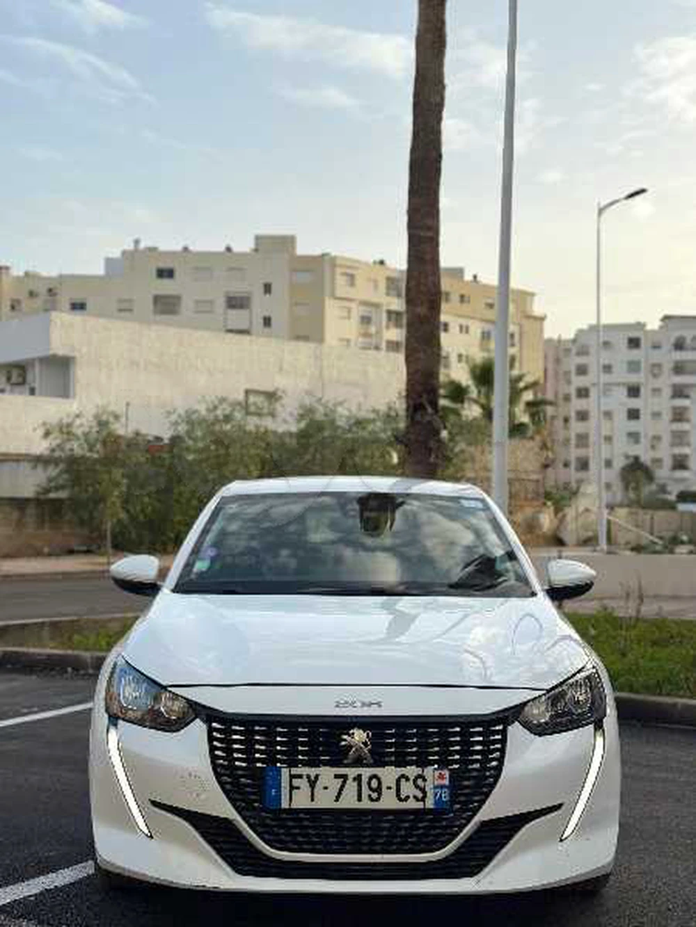 Carte voiture Peugeot 208