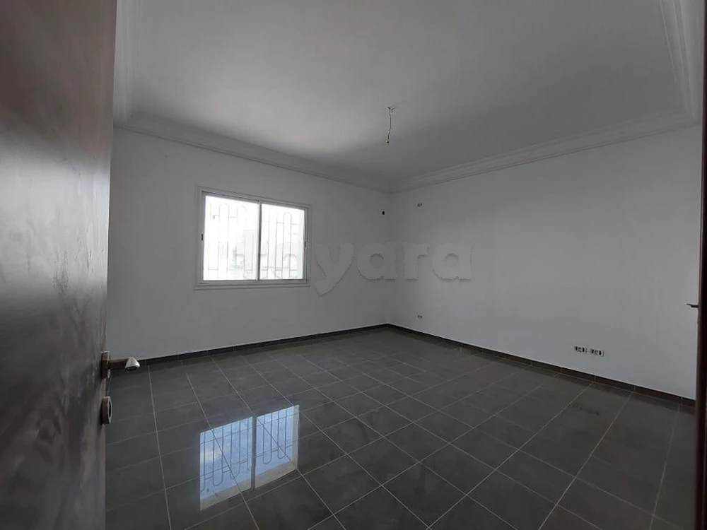 Des bureaux s1 à Rades ville
