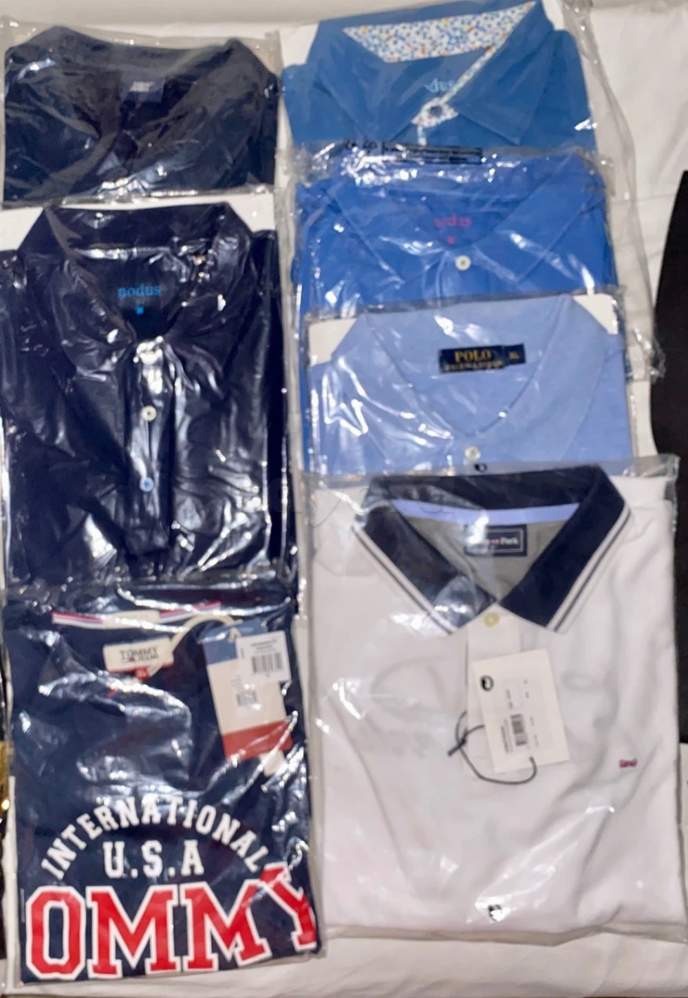 T shirt + polo neufs Benetton , Hugo Boss , Ralph Lauren , d'origine , importés France . XL +XXL+XXXL: 45 DT . 22510860 La marsa