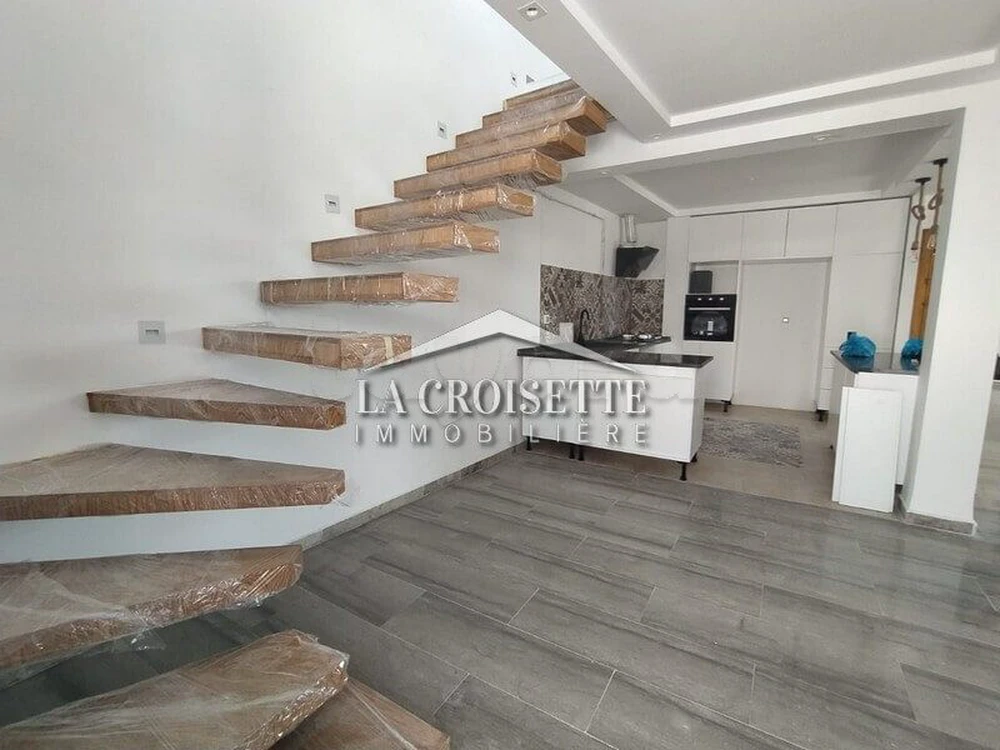Duplex S+3 à louer à la Marsa MDL0493