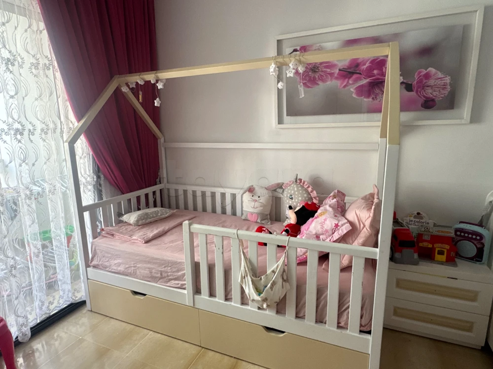 Lit cabane enfant en bois