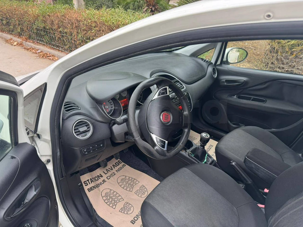Carte voiture Fiat Punto