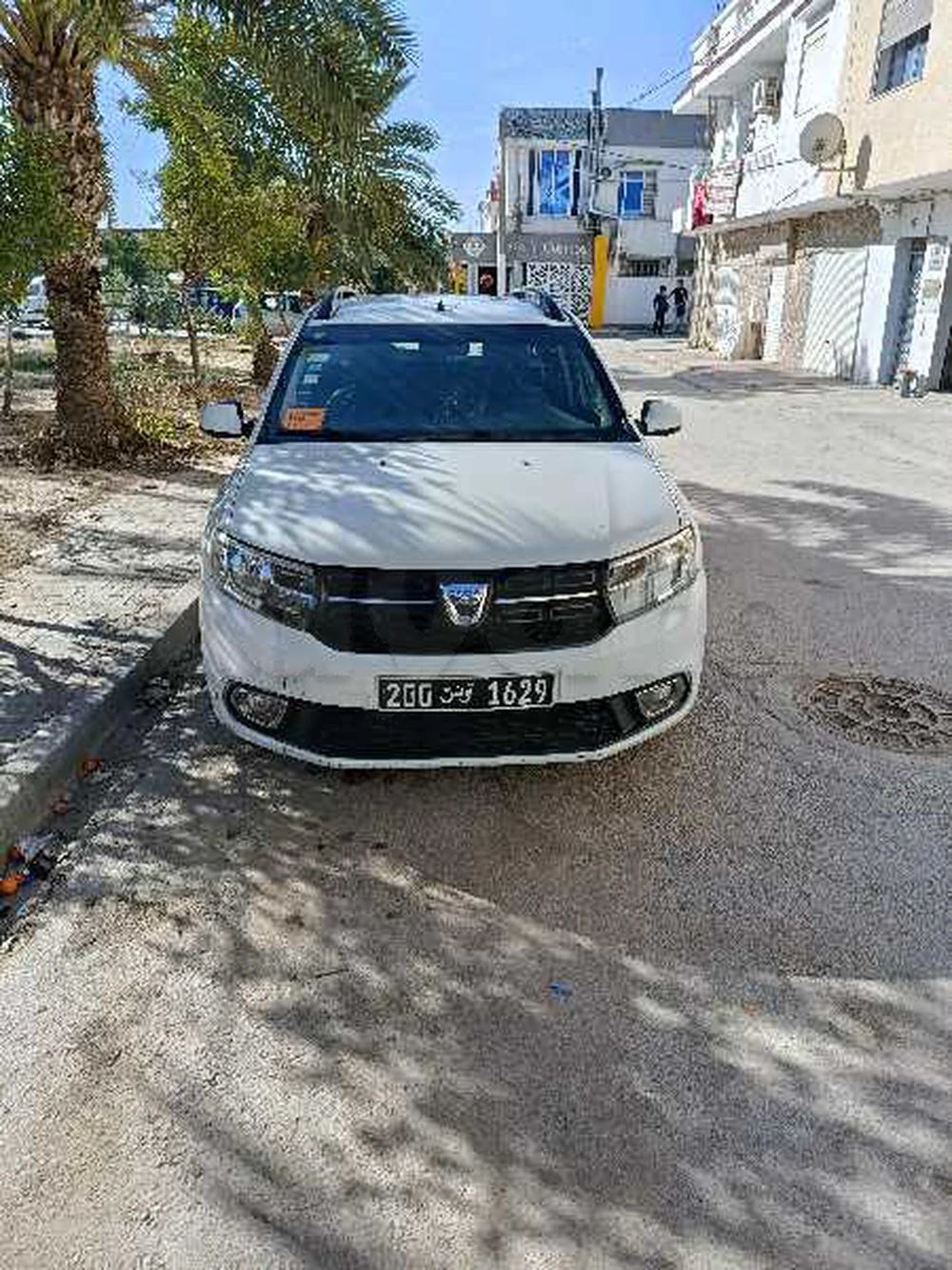 Carte voiture Dacia Logan