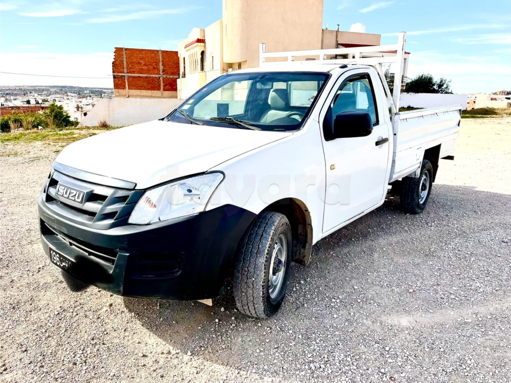Carte voiture Isuzu D-Max