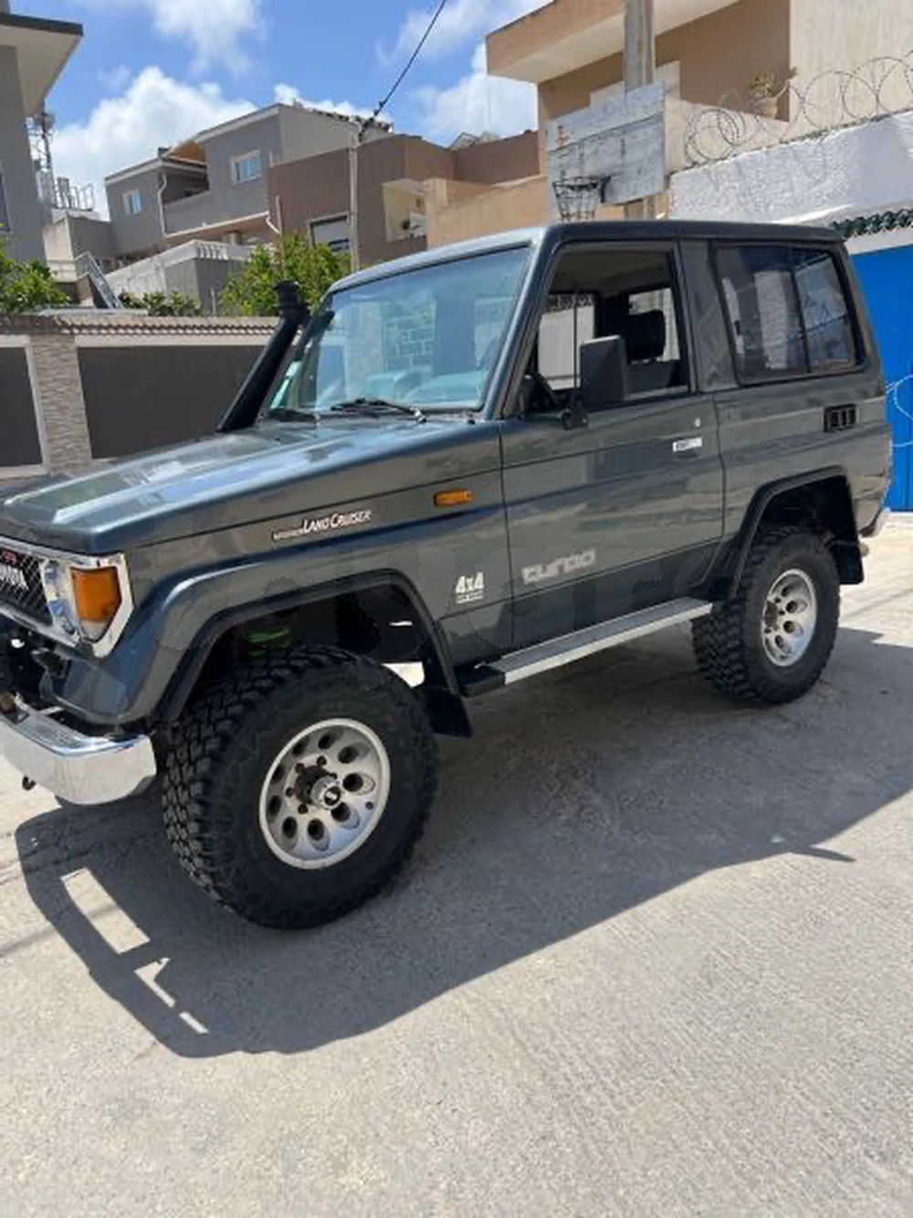 Toyota Land Cruiser