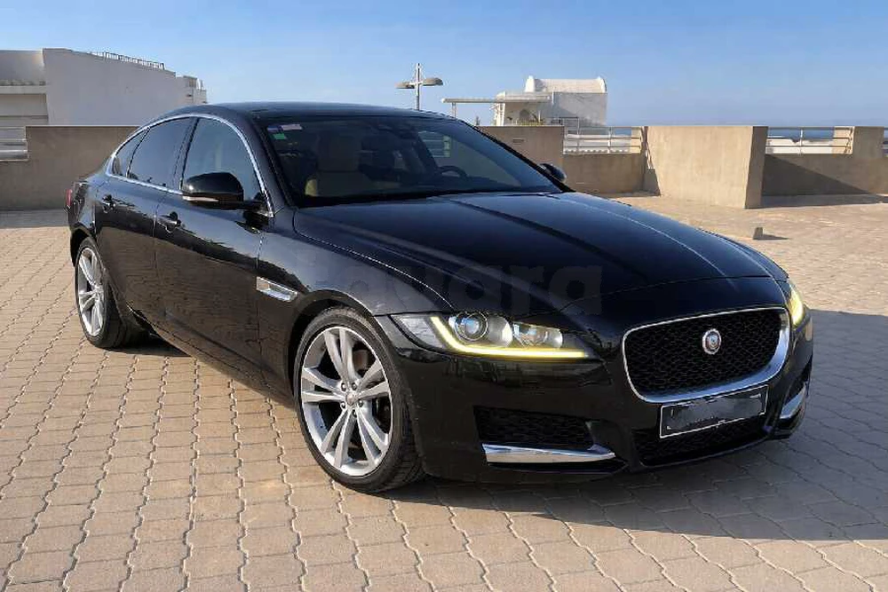 Carte voiture Jaguar XF