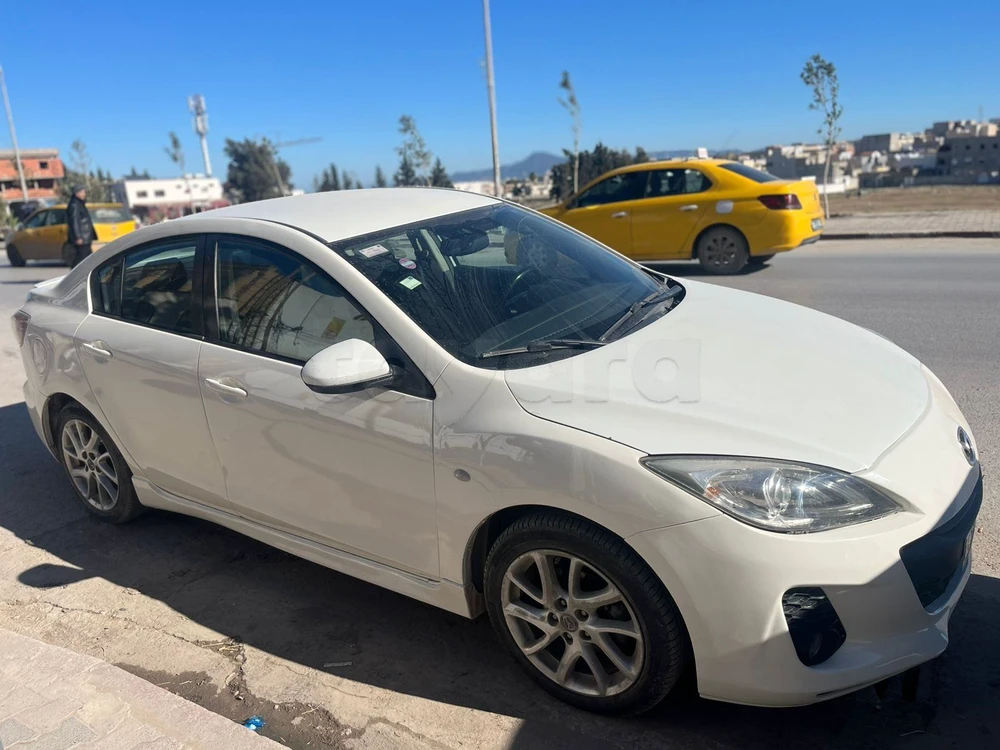 Carte voiture Mazda 3