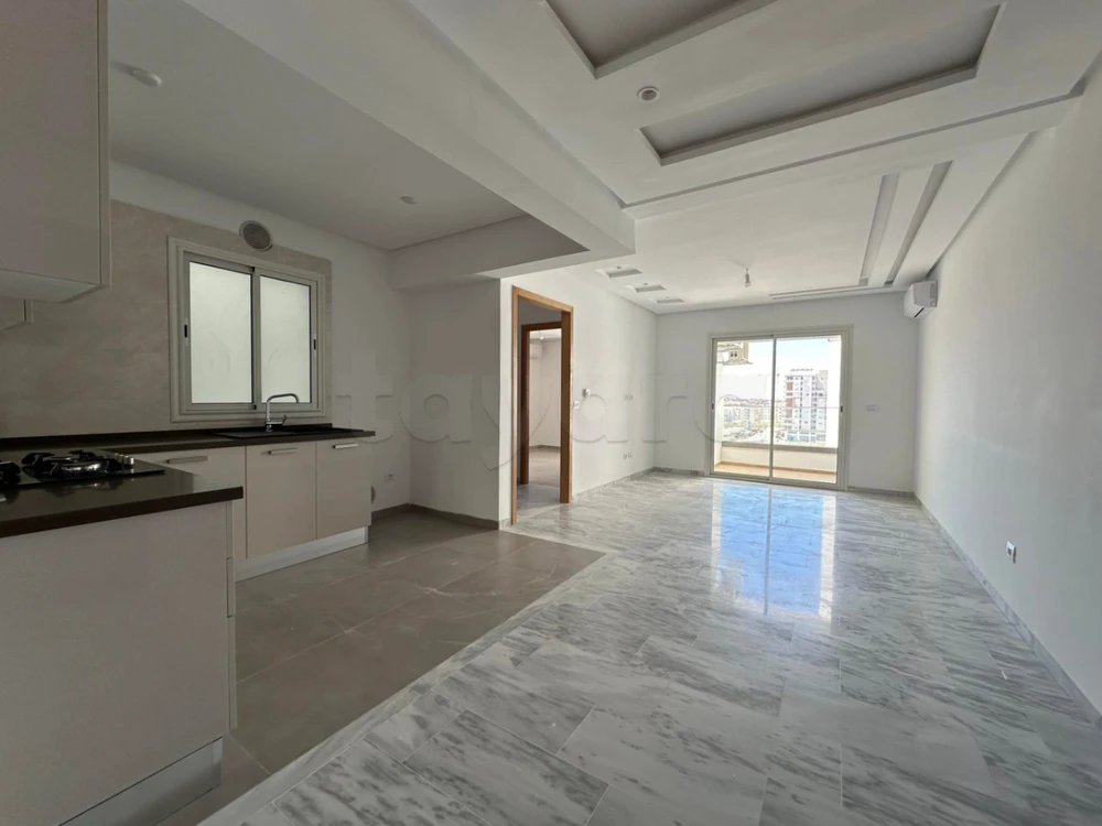 A louer un appartement s+1 à sahloul 4 avec parking au sous sol