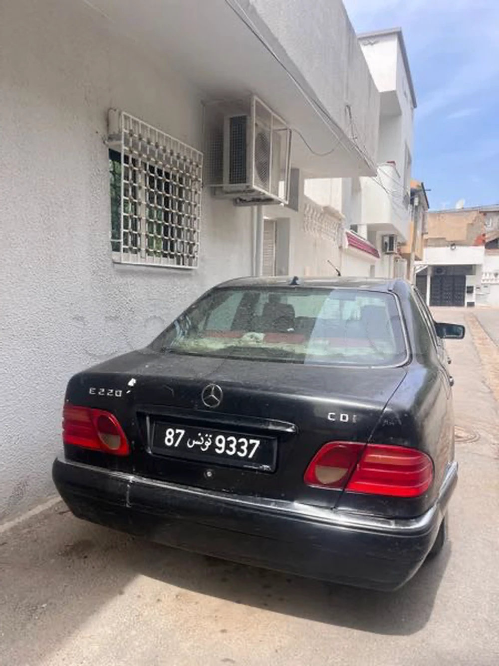 Mercedes-Benz 220