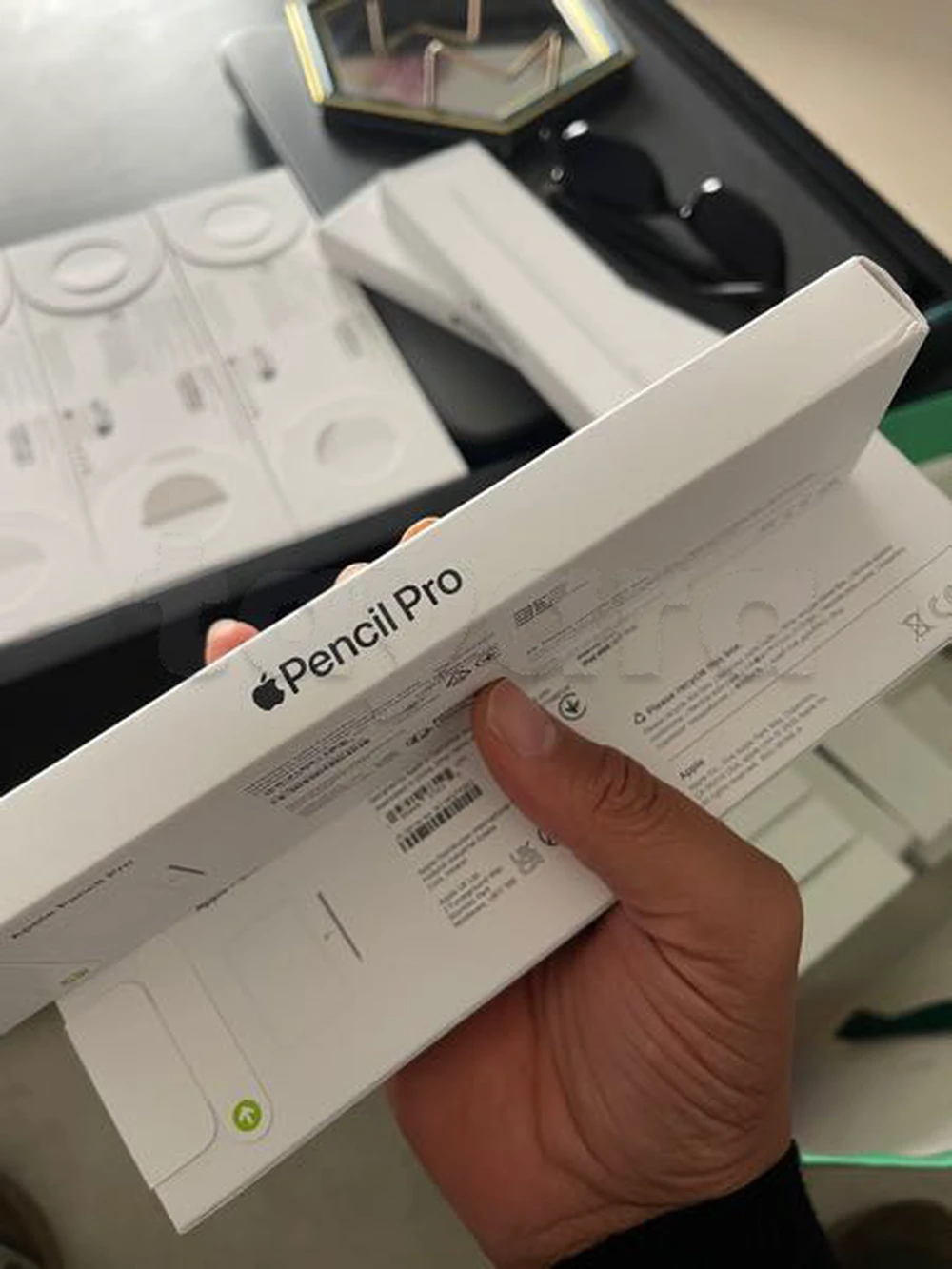 apple pencil pro Cacheté