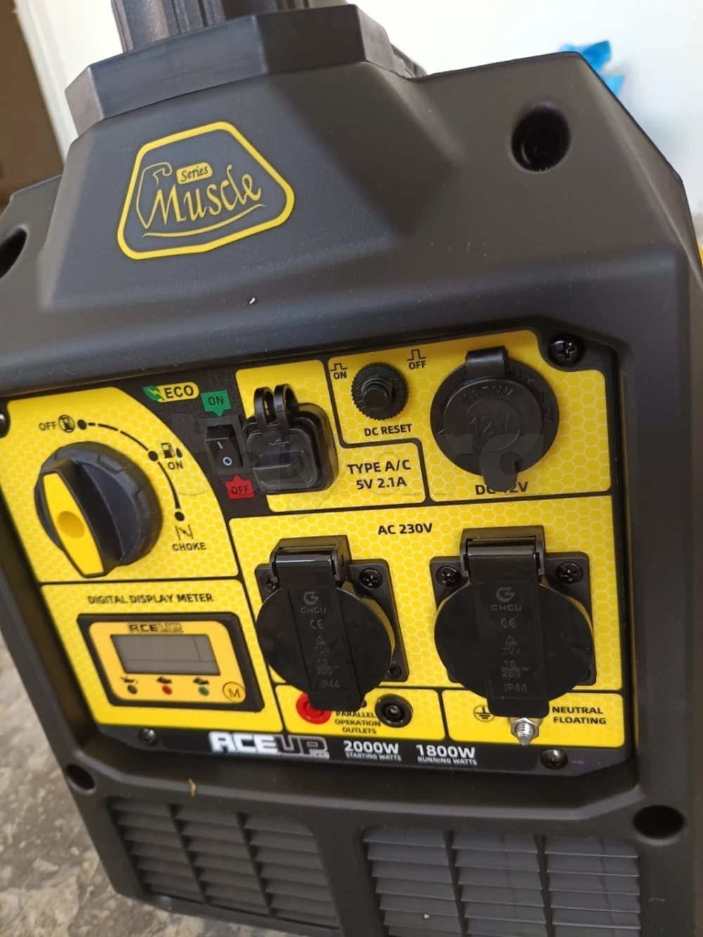 A VENDRE GROUPE ELECTROGENE NEUF PLUS OUTILLAGE