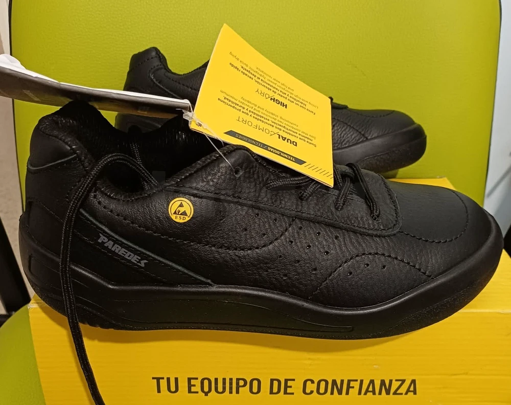 chaussures de sécurité importé tout neuf pointure 41