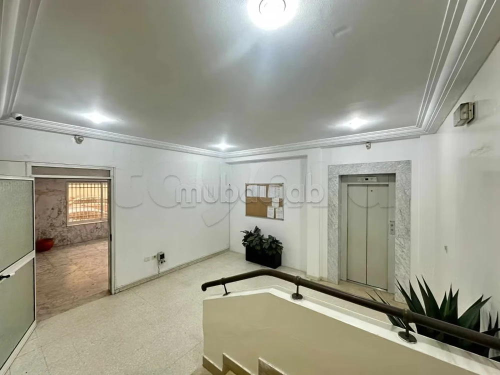 A louer immeuble 1600 m² en 40 pièces Tunis
