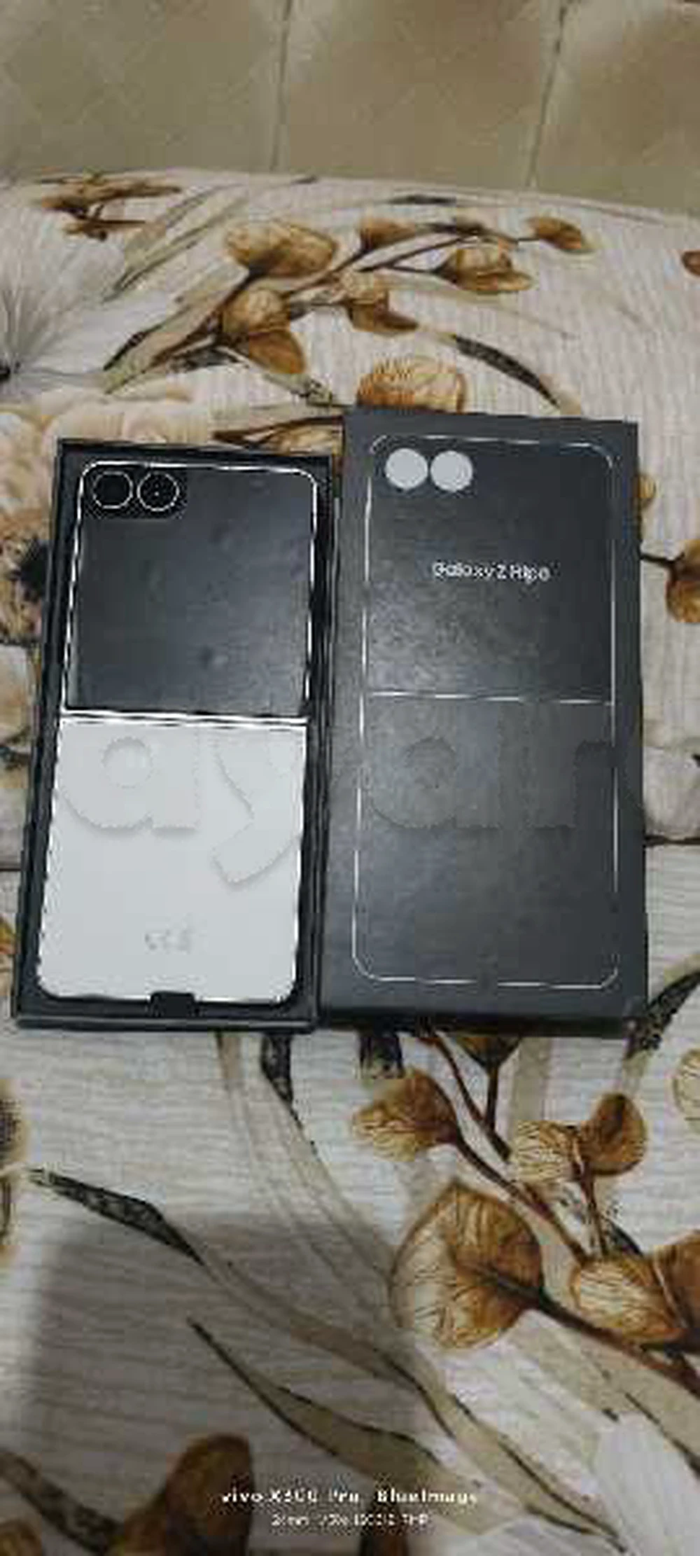 Samsung Z Flip 8